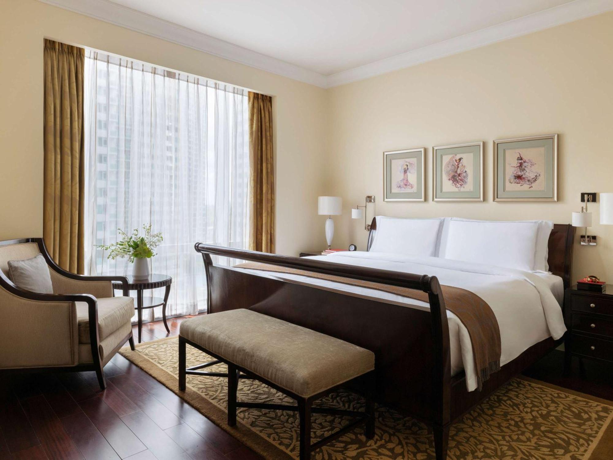 Raffles Makati Hotel Makati City Екстериор снимка